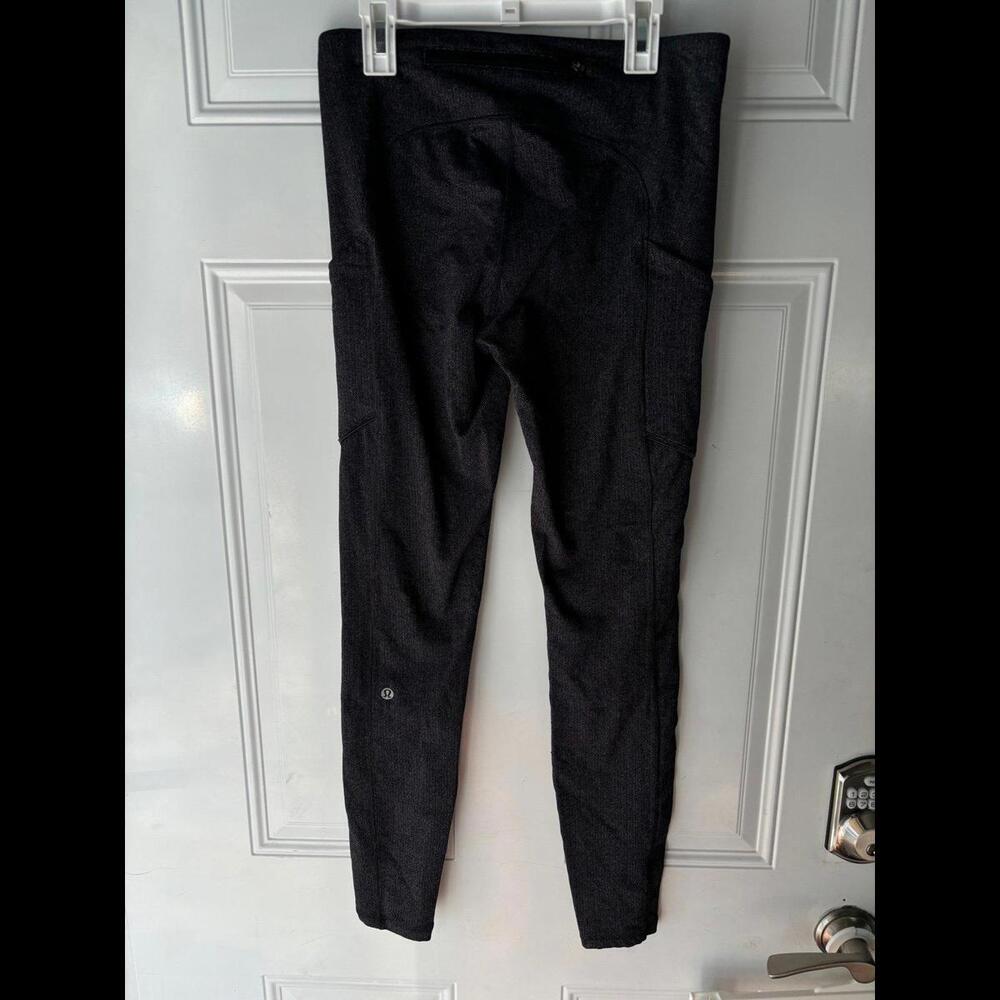 Lululemon grey small herringbone print full length leggings size 8. Excellent co